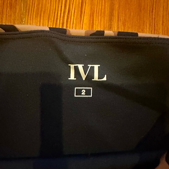 IVL Leopard Leggings - Picture 6 of 7